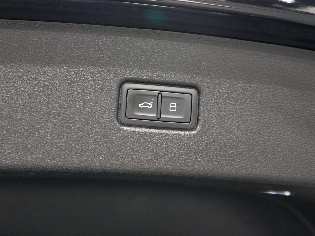 2021 Audi SQ5 Technik|SPORTBACK|HUD|360|B&O|PANO|CARBON INT| Photo