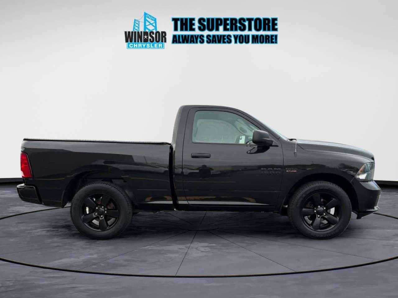 2016 RAM 1500 2WD Regular Cab 6.4 Ft Box Express Photo3