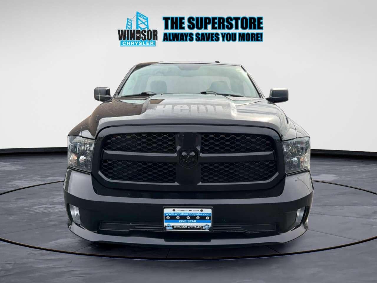2016 RAM 1500 2WD Regular Cab 6.4 Ft Box Express Photo1