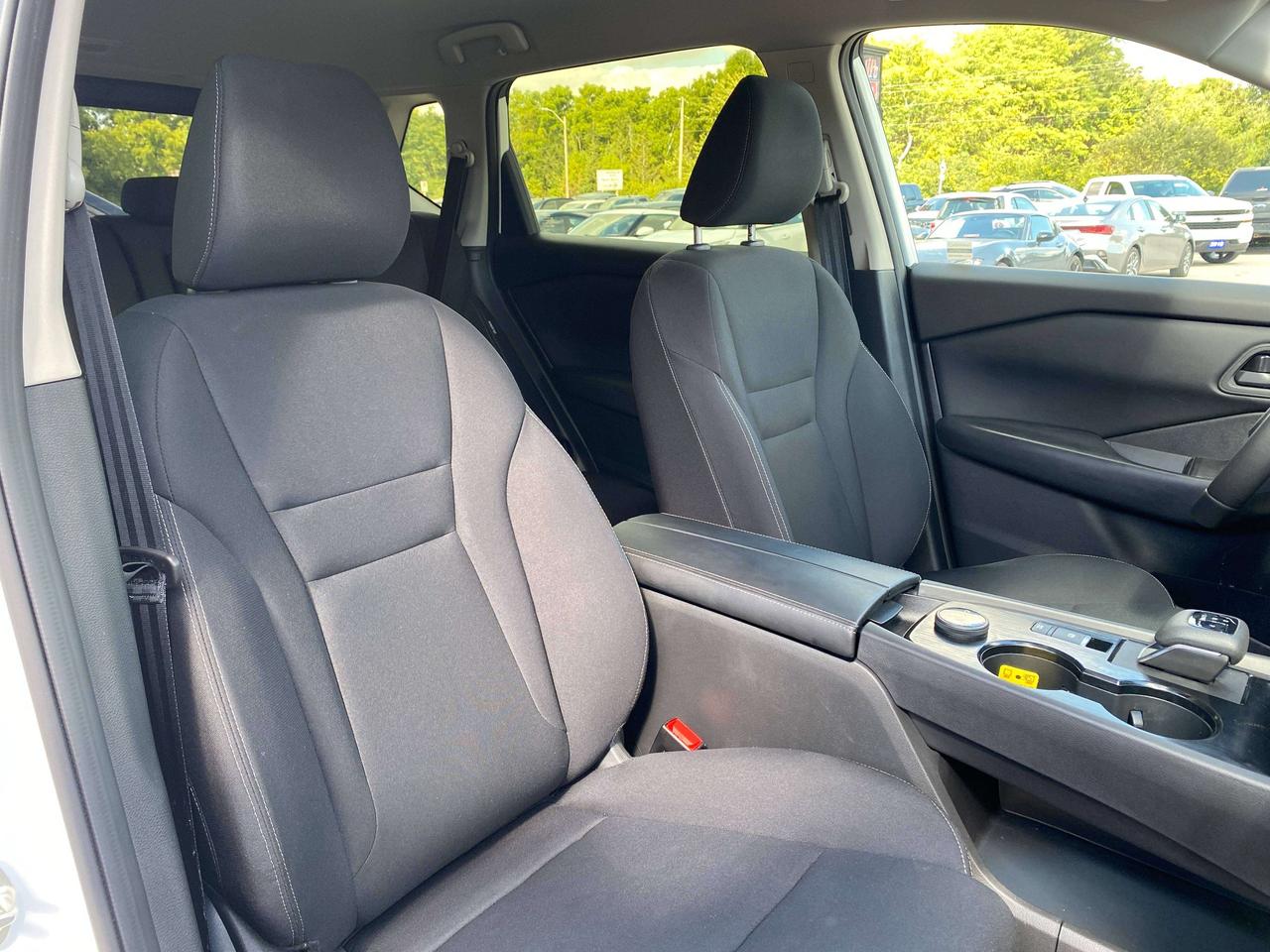 2024 Nissan Rogue S, CLEAN CARFAX, REMOTE START, BACK UP CAMERA! Photo