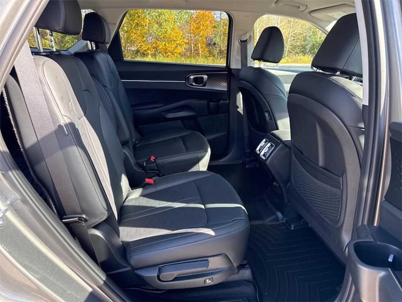 2026 Kia Sorento Plug-In Hybrid EX   - Power Liftgate Photo