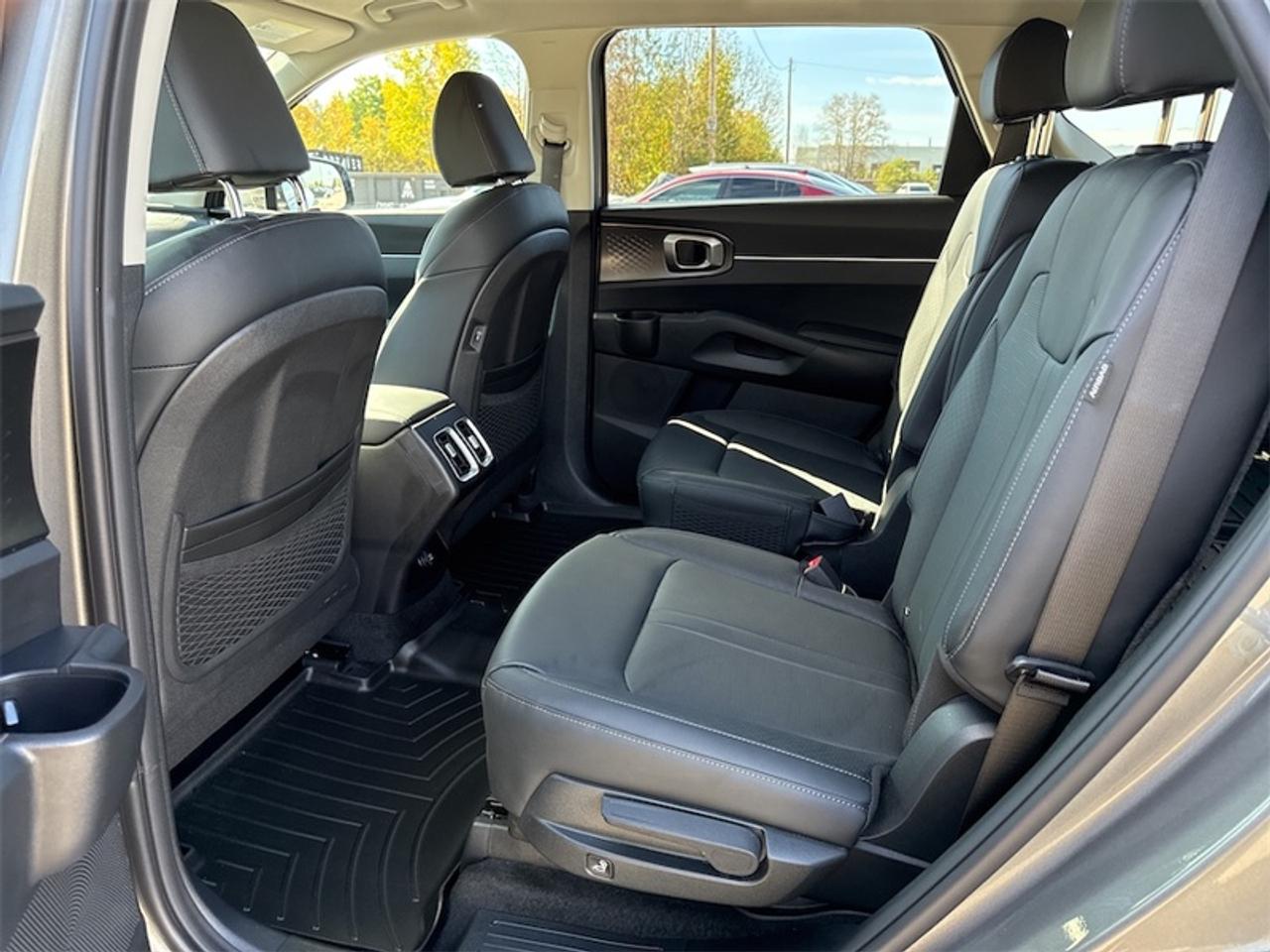 2026 Kia Sorento Plug-In Hybrid EX   - Power Liftgate Photo