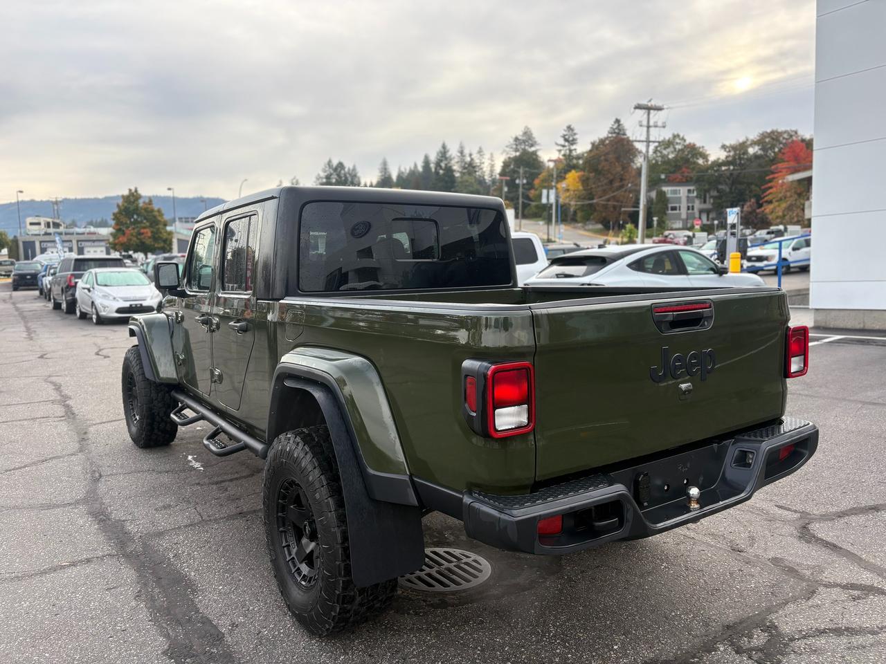 2022 Jeep Gladiator Sport S Photo2