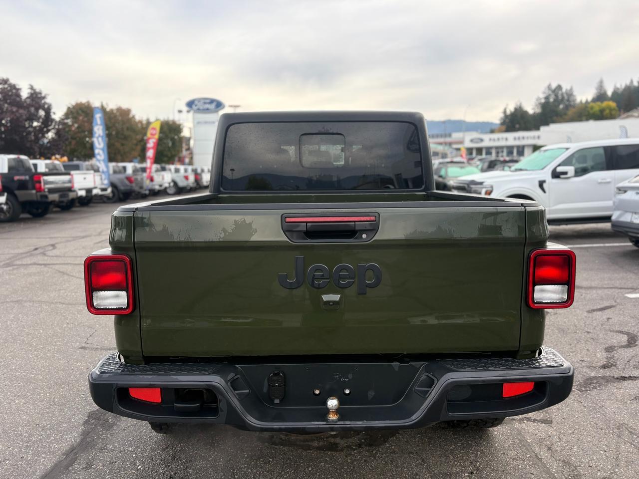 2022 Jeep Gladiator Sport S Photo3