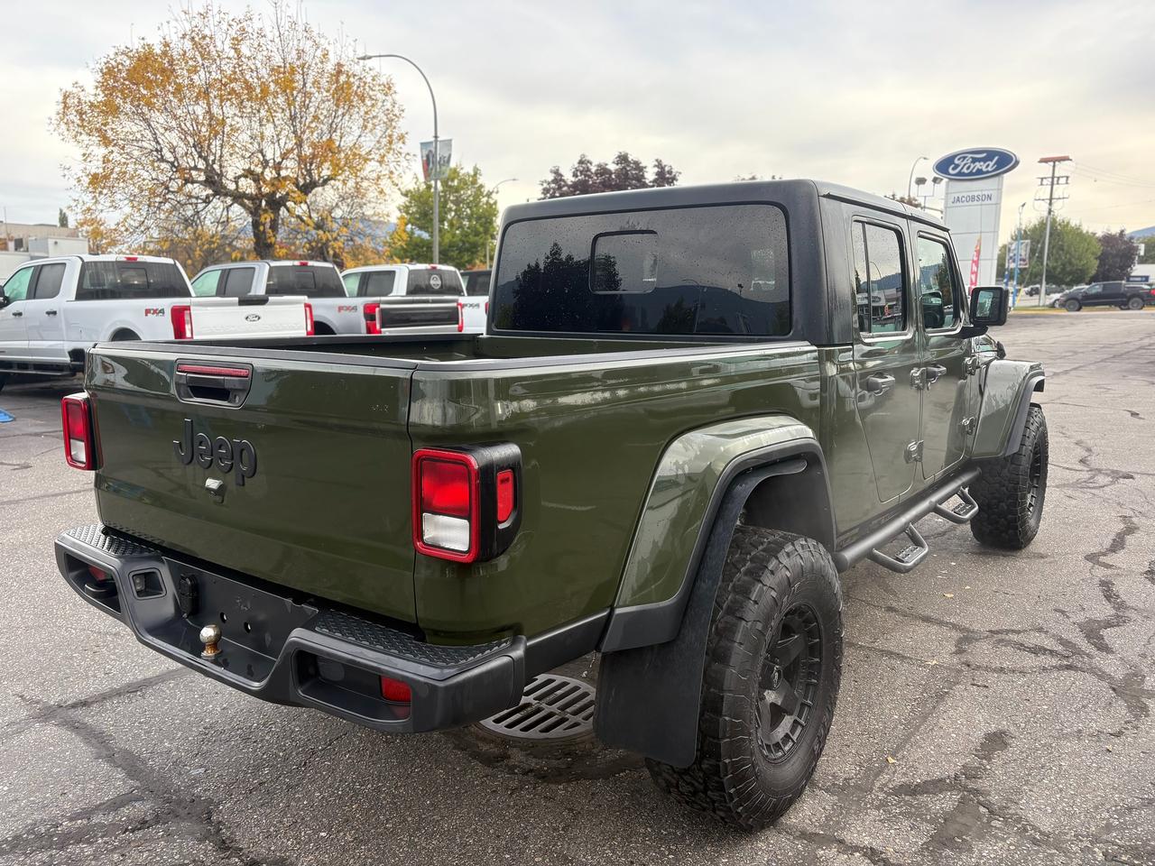 2022 Jeep Gladiator Sport S Photo4