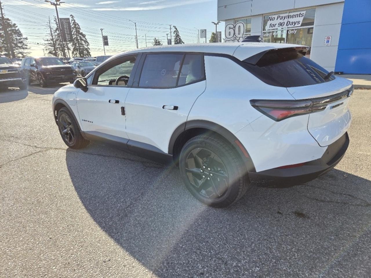 2027 Chevrolet Equinox EV LT1 w/PCY  MIDNIGHT PACKAGE | SUMMIT WHITE | ELECTRIC AWD | 19" BLACK WHEELS Photo