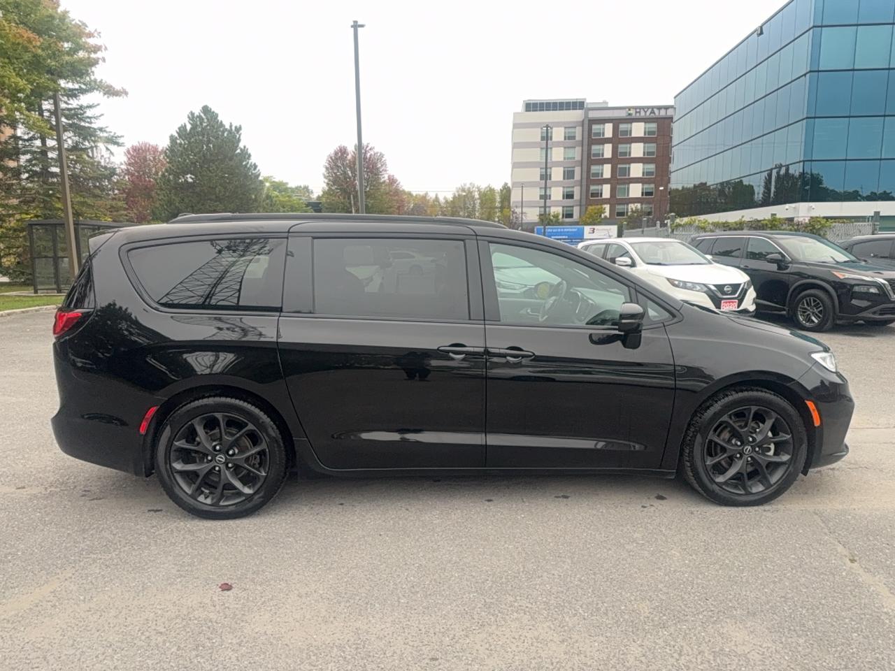 2025 Chrysler Pacifica Limited