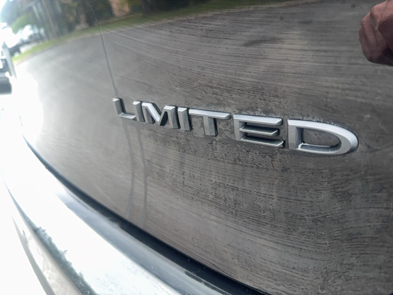 2025 Chrysler Pacifica Limited Photo