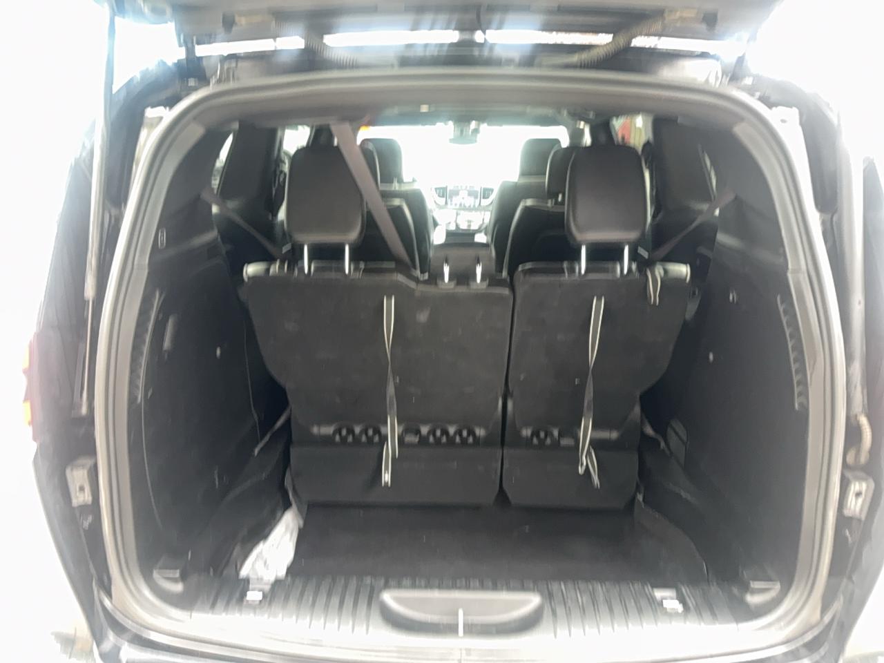 2025 Chrysler Pacifica Limited Photo