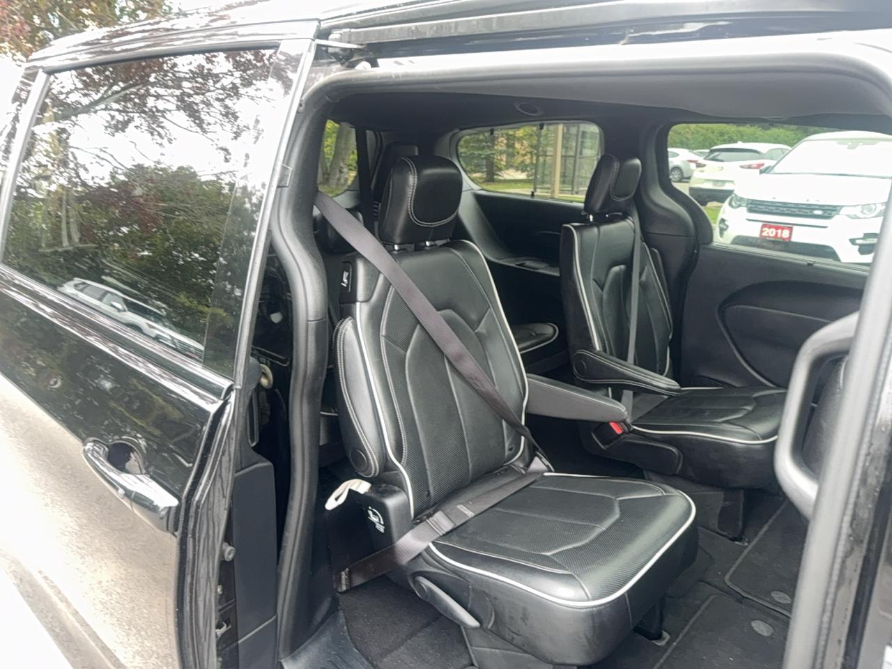 2025 Chrysler Pacifica Limited Photo