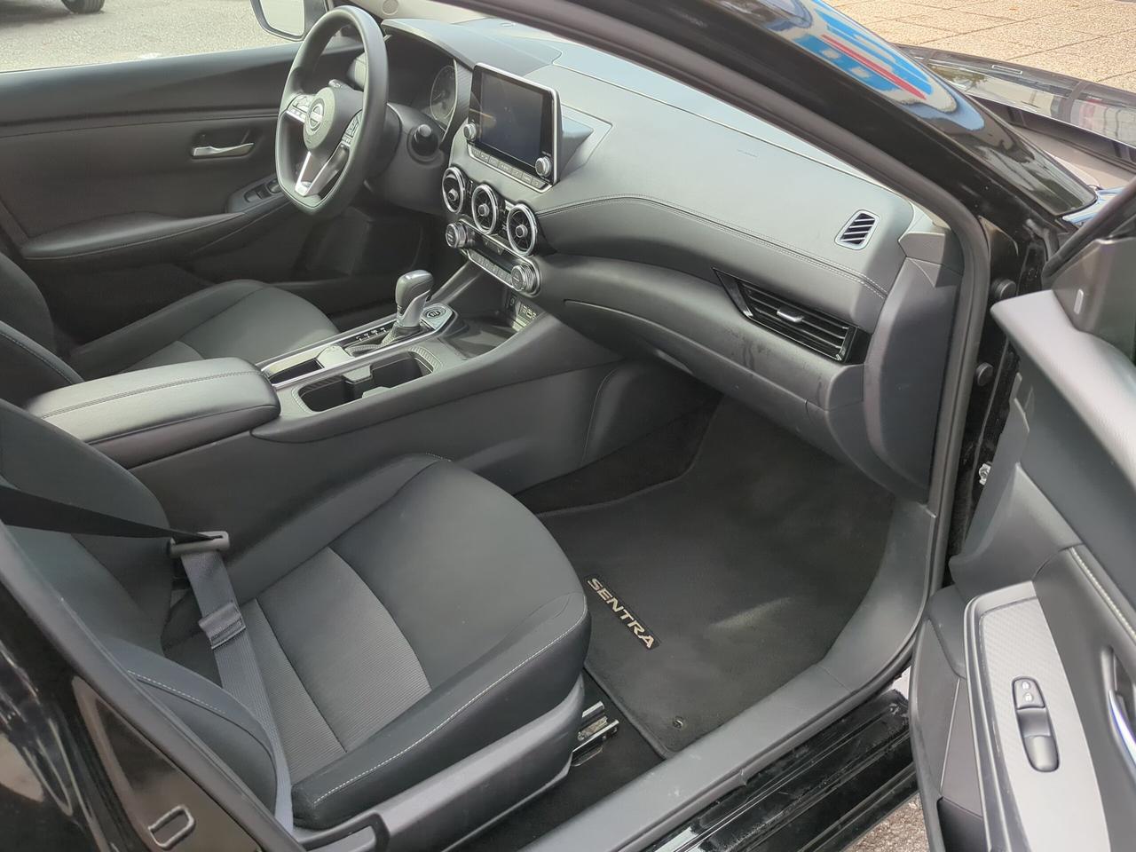 2024 Nissan Sentra SV Photo