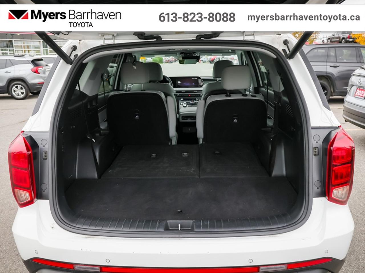 2024 Hyundai PALISADE Urban  - Cooled Seats -  Sunroof - $291 B/W Photo
