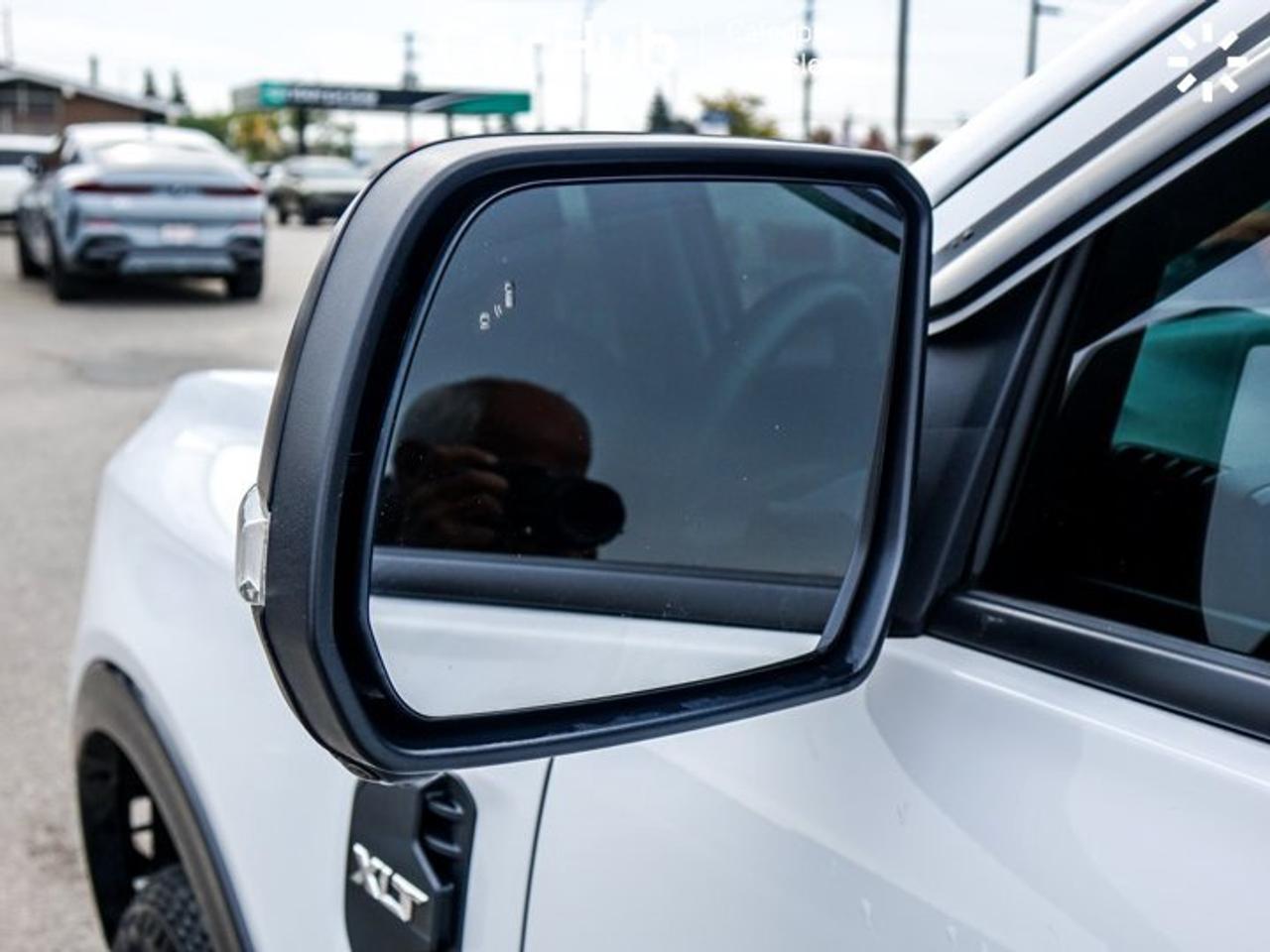 2024 Ford Ranger XLT SuperCrew 5' Box 2.3L Turbo I4 17" Grey-Painted Wheels Wireless Phone Connectivity Towing Equipment Photo