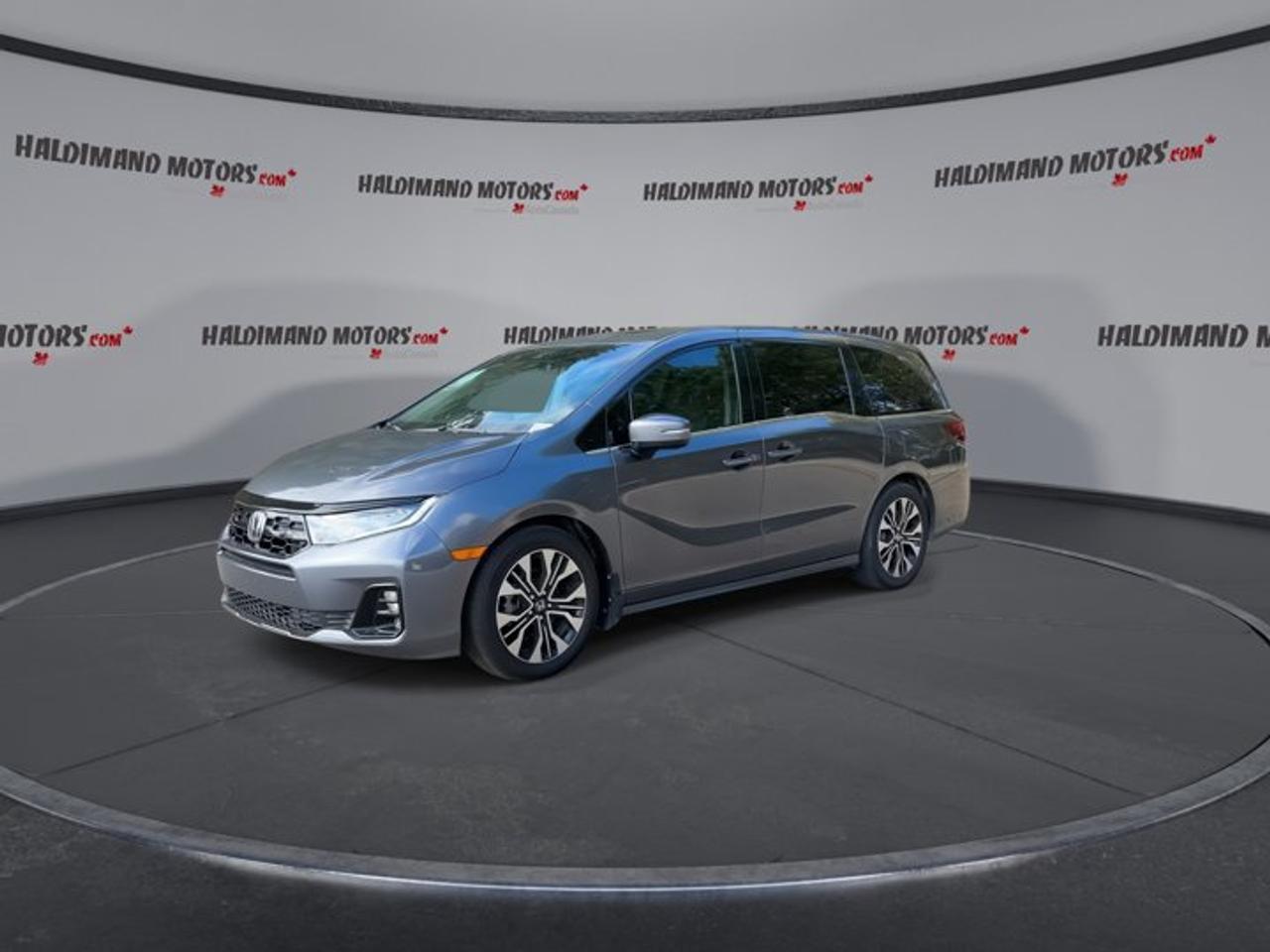 2025 Honda Odyssey Touring | No Accidents | Sunroof | Vent. Front Seats Photo