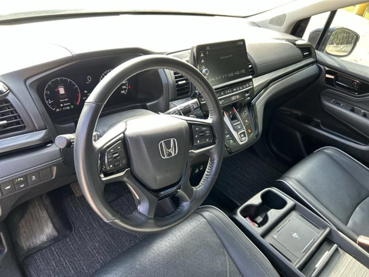 2025 Honda Odyssey Touring | No Accidents | Sunroof | Vent. Front Seats Photo