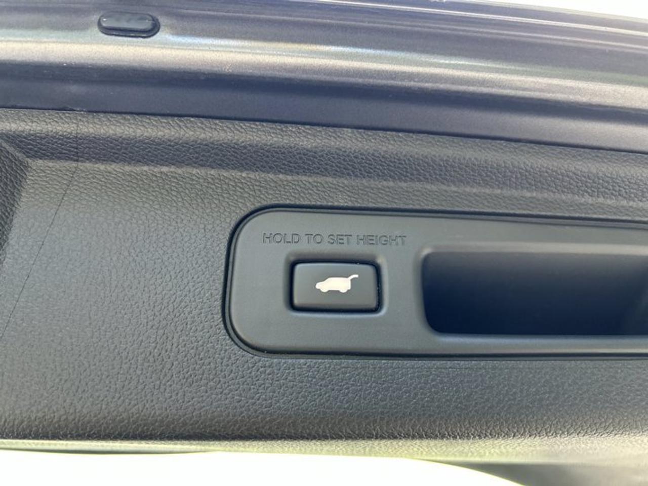 2025 Honda Odyssey Touring | No Accidents | Sunroof | Vent. Front Seats Photo