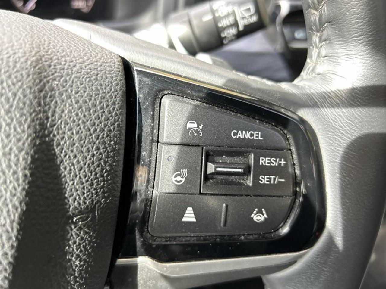 2025 Honda Odyssey Touring | No Accidents | Sunroof | Vent. Front Seats Photo