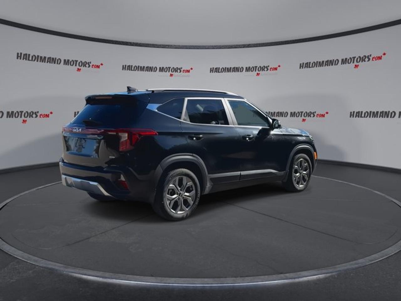 2025 Kia Seltos EX AWD | No Accidents | Heated Steering | Leather Seats Photo