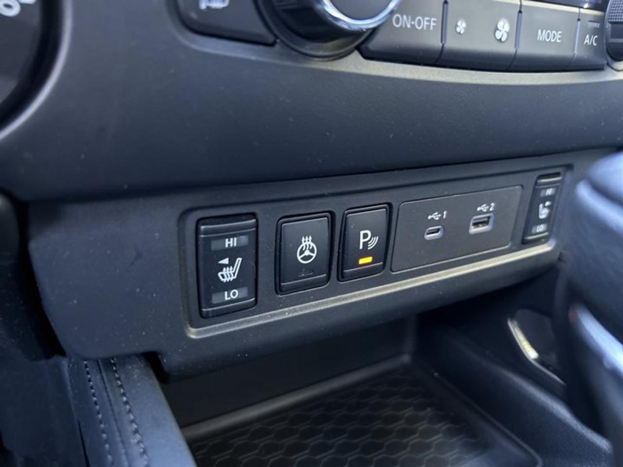 2022 Nissan Frontier PRO-4X Crew Cab 5' Bed 4x4 | One Owner | No Accidents Photo
