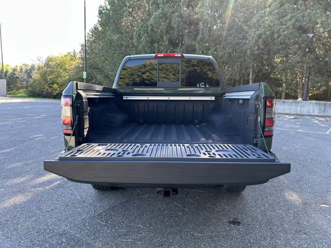 2022 Nissan Frontier PRO-4X Crew Cab 5' Bed 4x4 | One Owner | No Accidents Photo