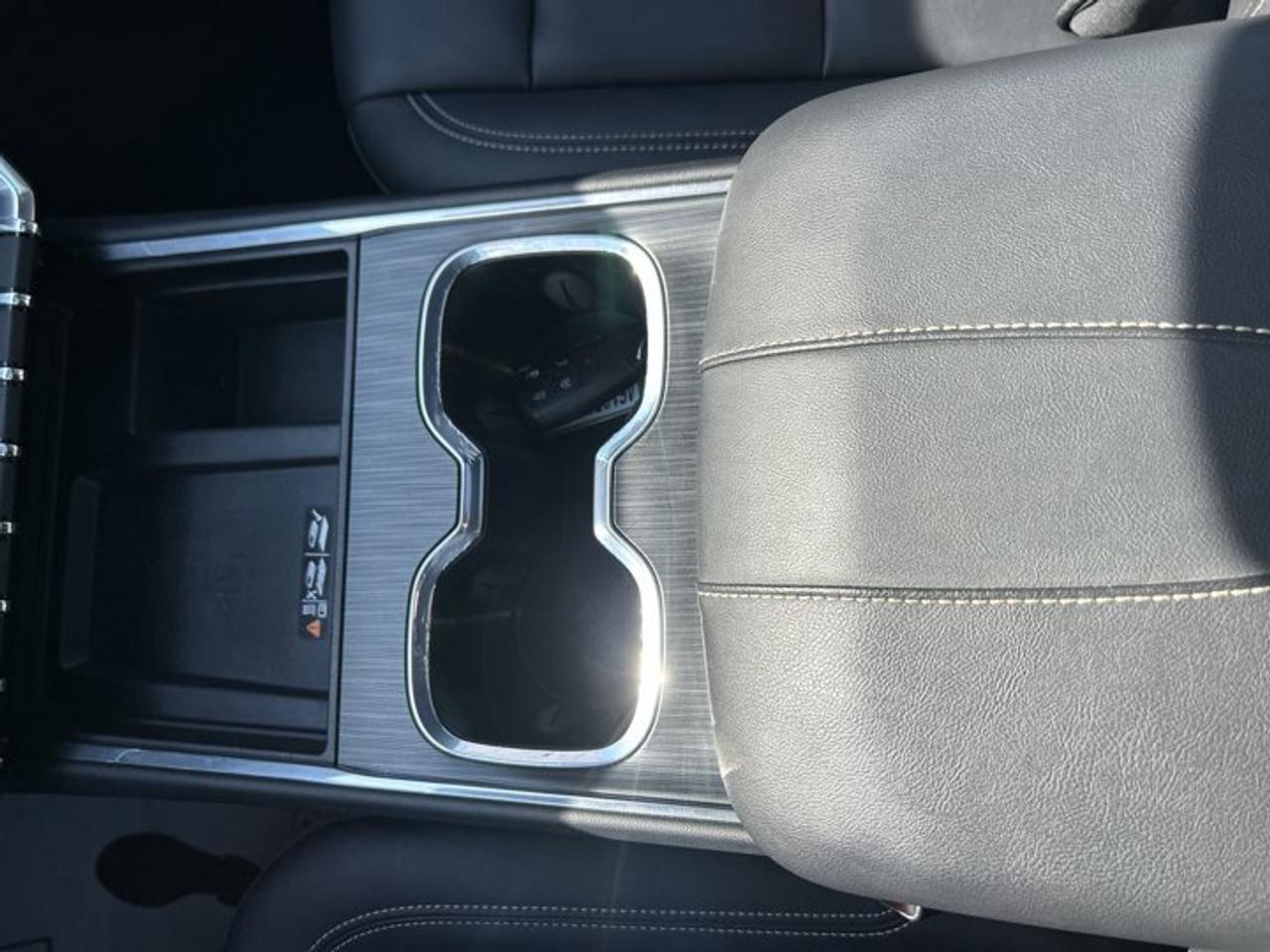 2024 GMC Acadia Elevation AWD | No Accidents | Pano. Sunroof Photo