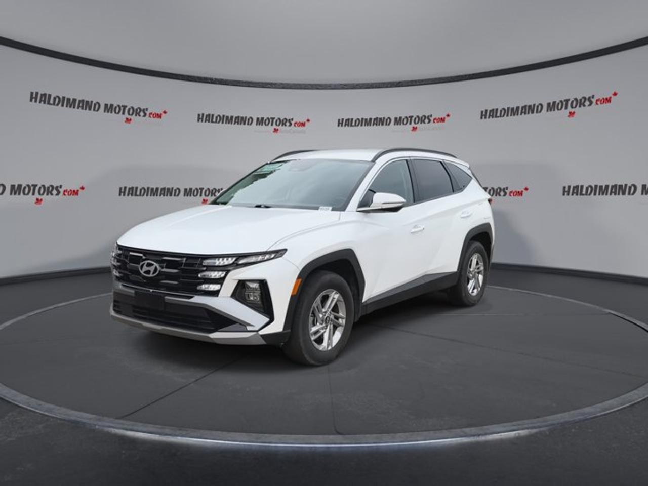 2026 Hyundai Tucson Preferred AWD | One Owner | No Accidents | Heated Steering Photo3