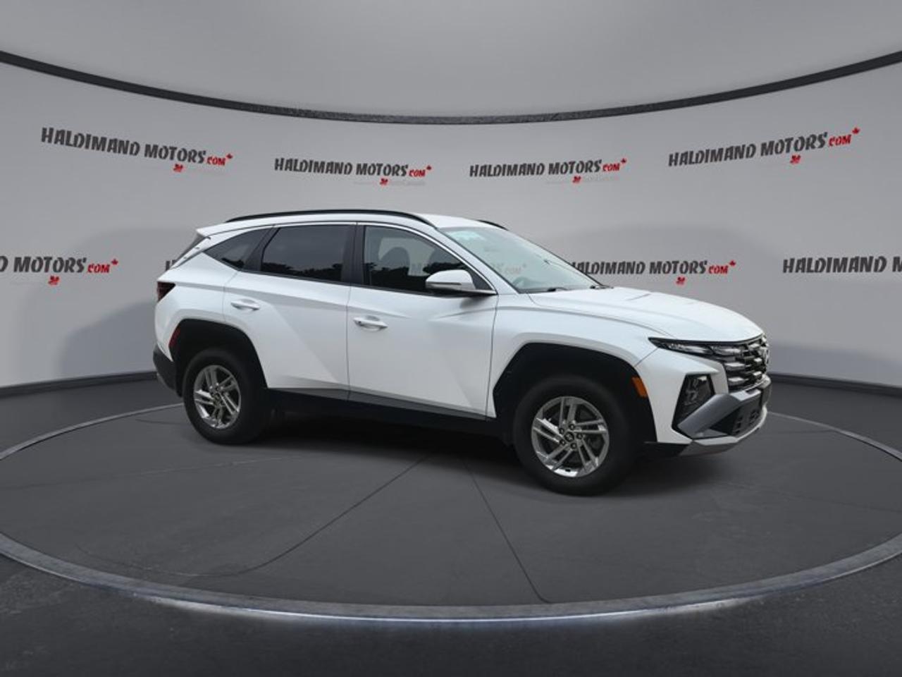 2026 Hyundai Tucson Preferred AWD | One Owner | No Accidents | Heated Steering Photo5