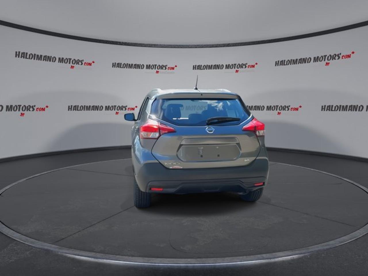 2019 Nissan Kicks SR FWD | No Accidents | Leather Seats Photo