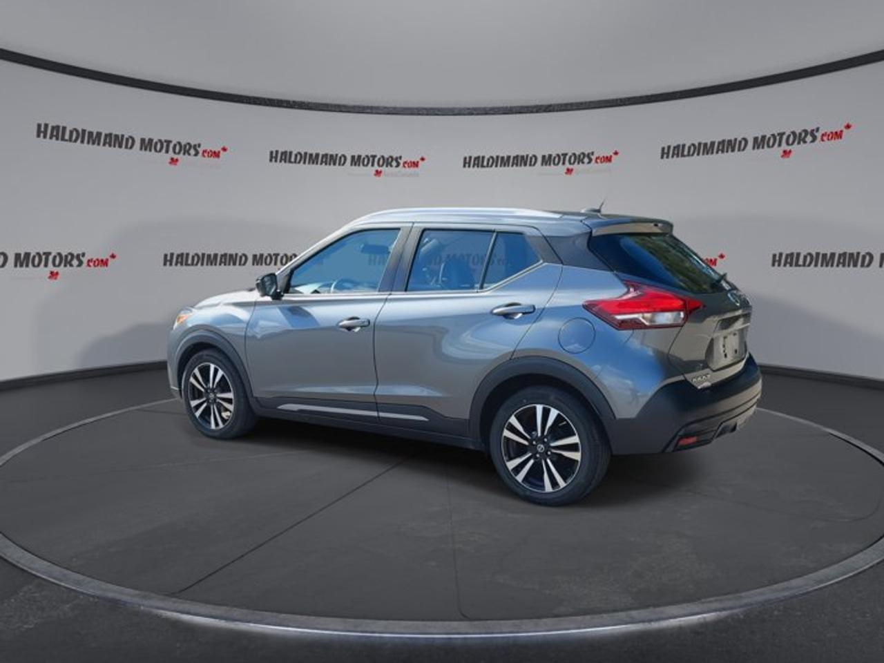 2019 Nissan Kicks SR FWD | No Accidents | Leather Seats Photo
