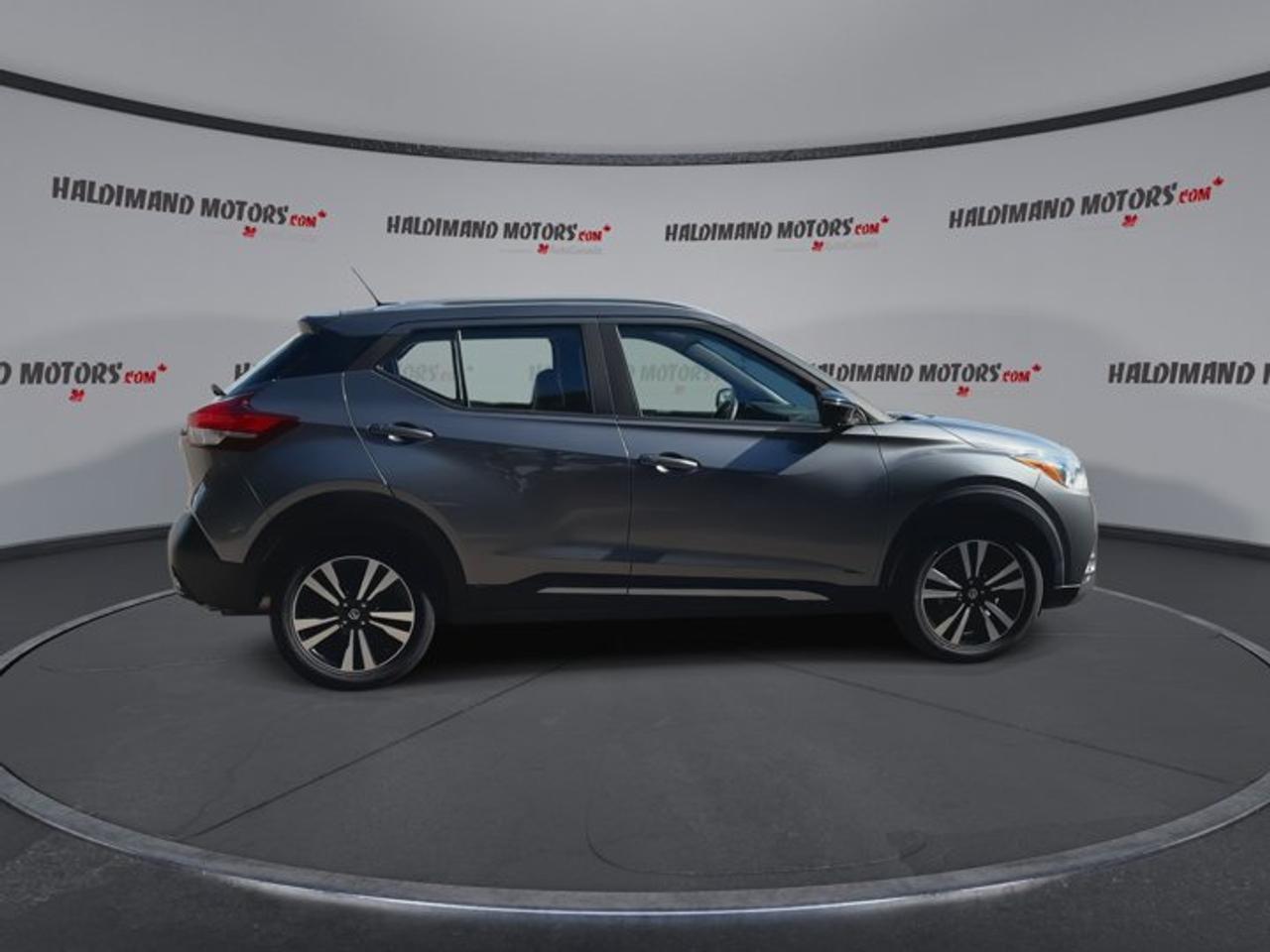 2019 Nissan Kicks SR FWD | No Accidents | Leather Seats Photo