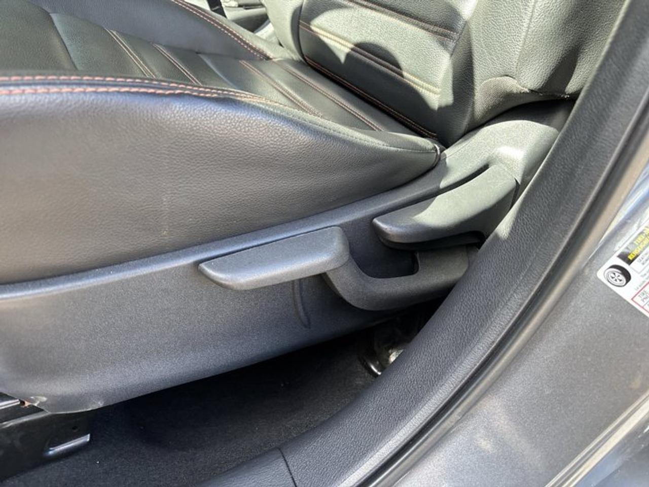 2019 Nissan Kicks SR FWD | No Accidents | Leather Seats Photo