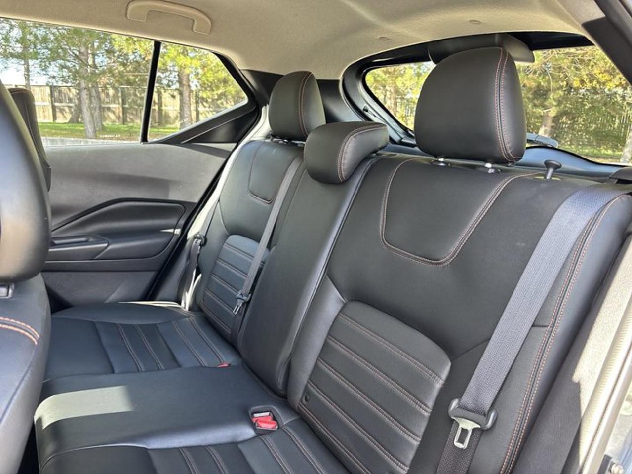 2019 Nissan Kicks SR FWD | No Accidents | Leather Seats Photo