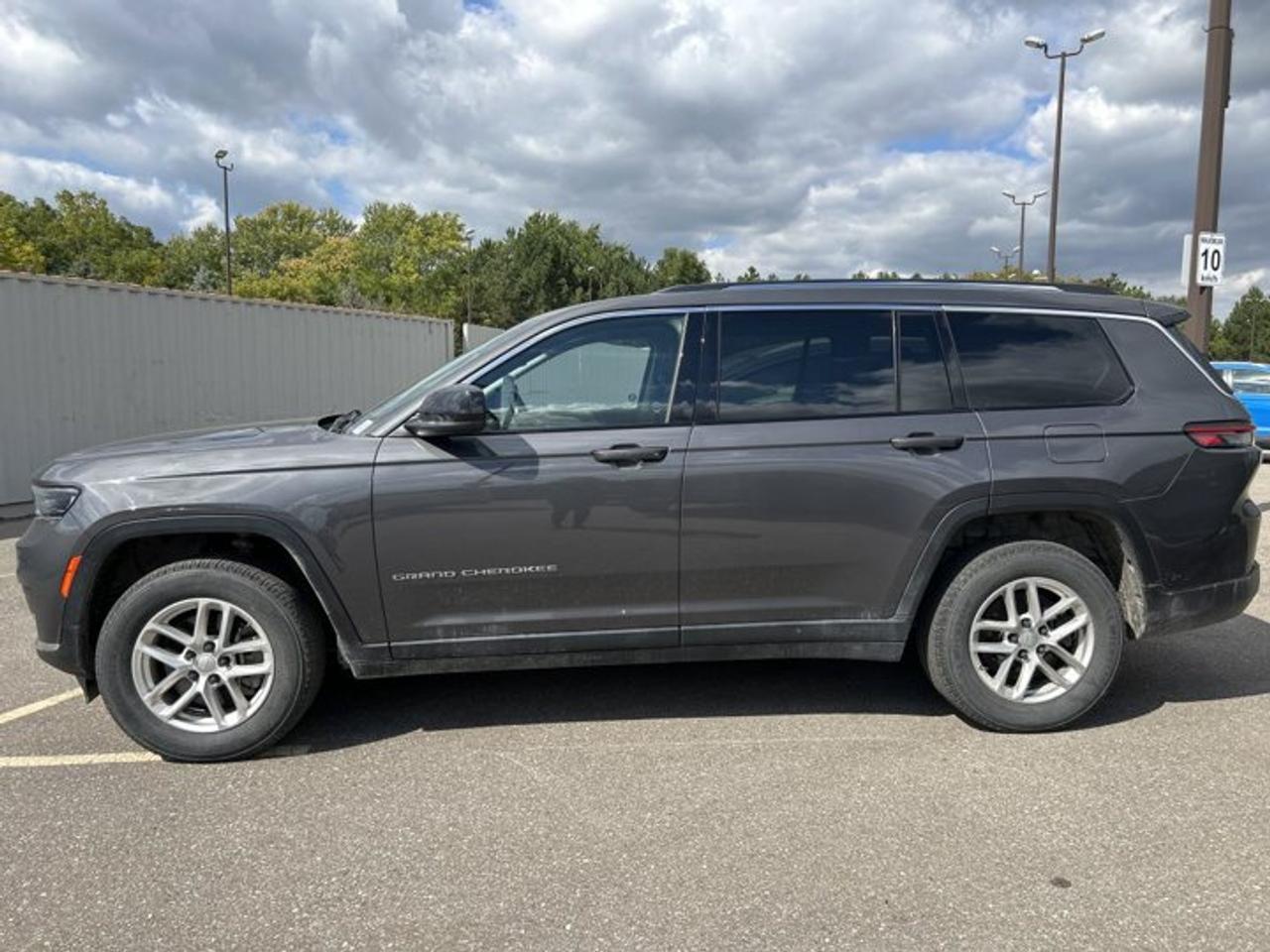 2022 Jeep Grand Cherokee L Laredo 4x4 | One Owner | No Accidents | Heated Steering Photo