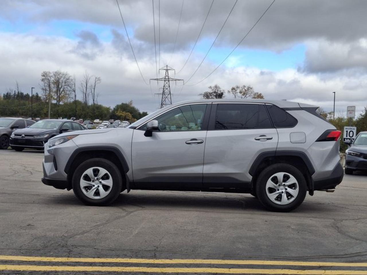 2022 Toyota RAV4 LE | Radar Cruise | Heated Seats | CarPlay + Android | and More ! Photo0
