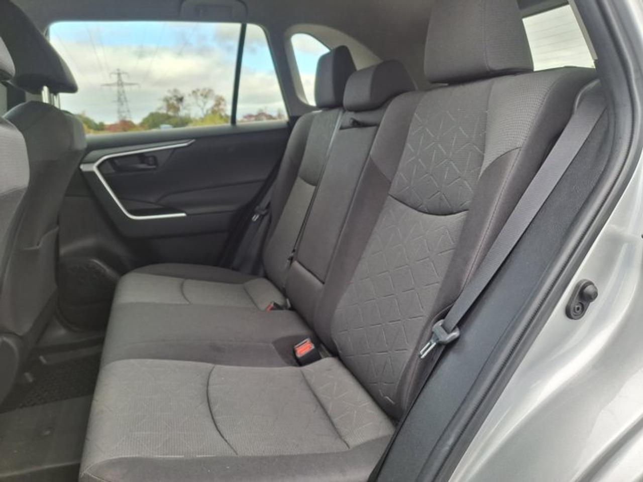 2022 Toyota RAV4 LE | Radar Cruise | Heated Seats | CarPlay + Android | and More ! Photo