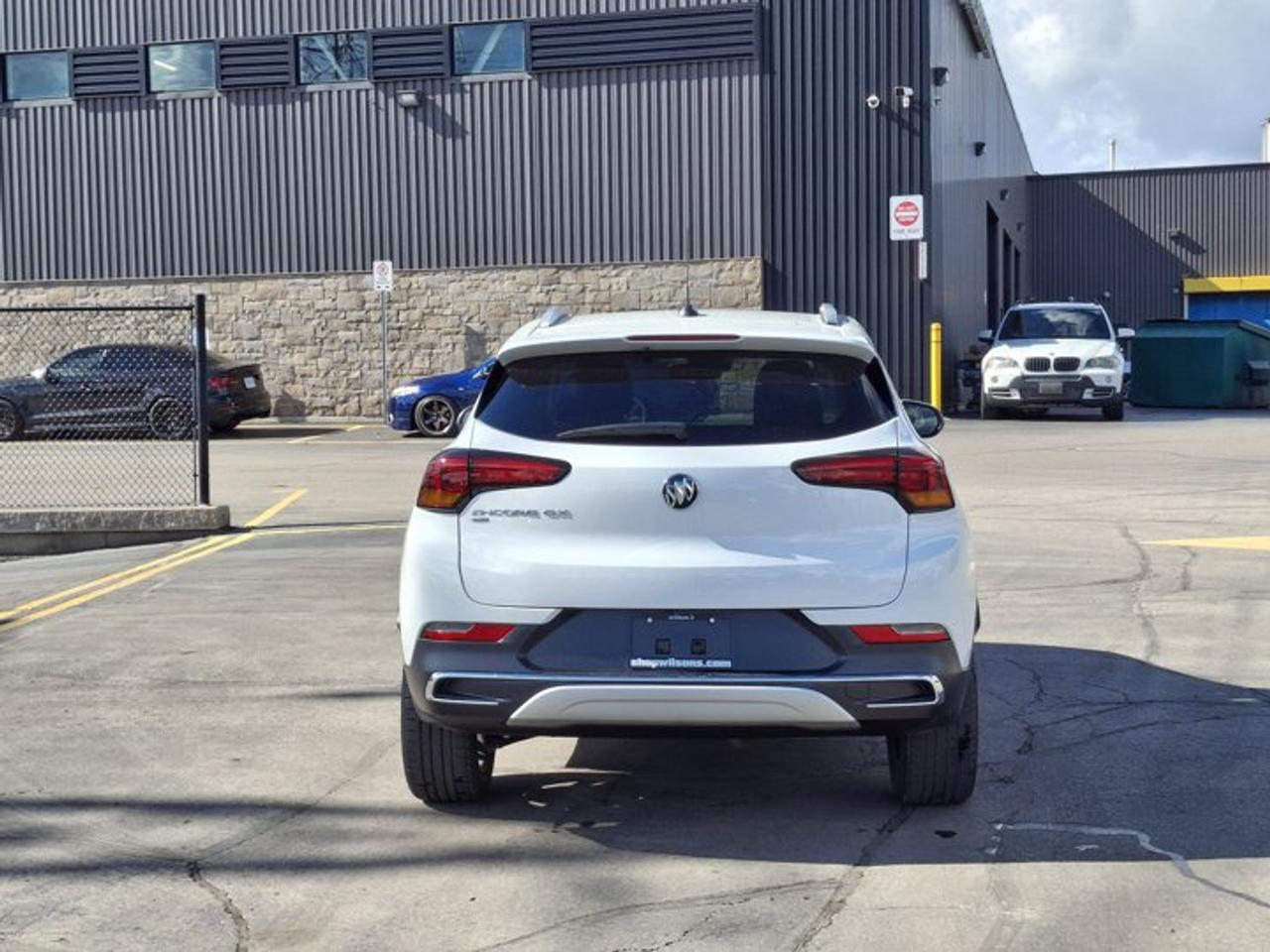 2022 Buick Encore GX Essence AWD | Leather | Heated Seats + Steering | Power Liftgate | Lane Keep Assist | and More ! Photo