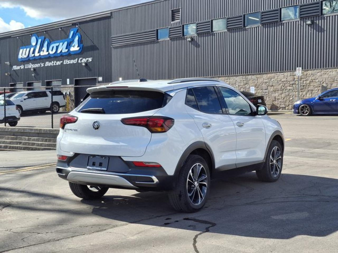 2022 Buick Encore GX Essence AWD | Leather | Heated Seats + Steering | Power Liftgate | Lane Keep Assist | and More ! Photo