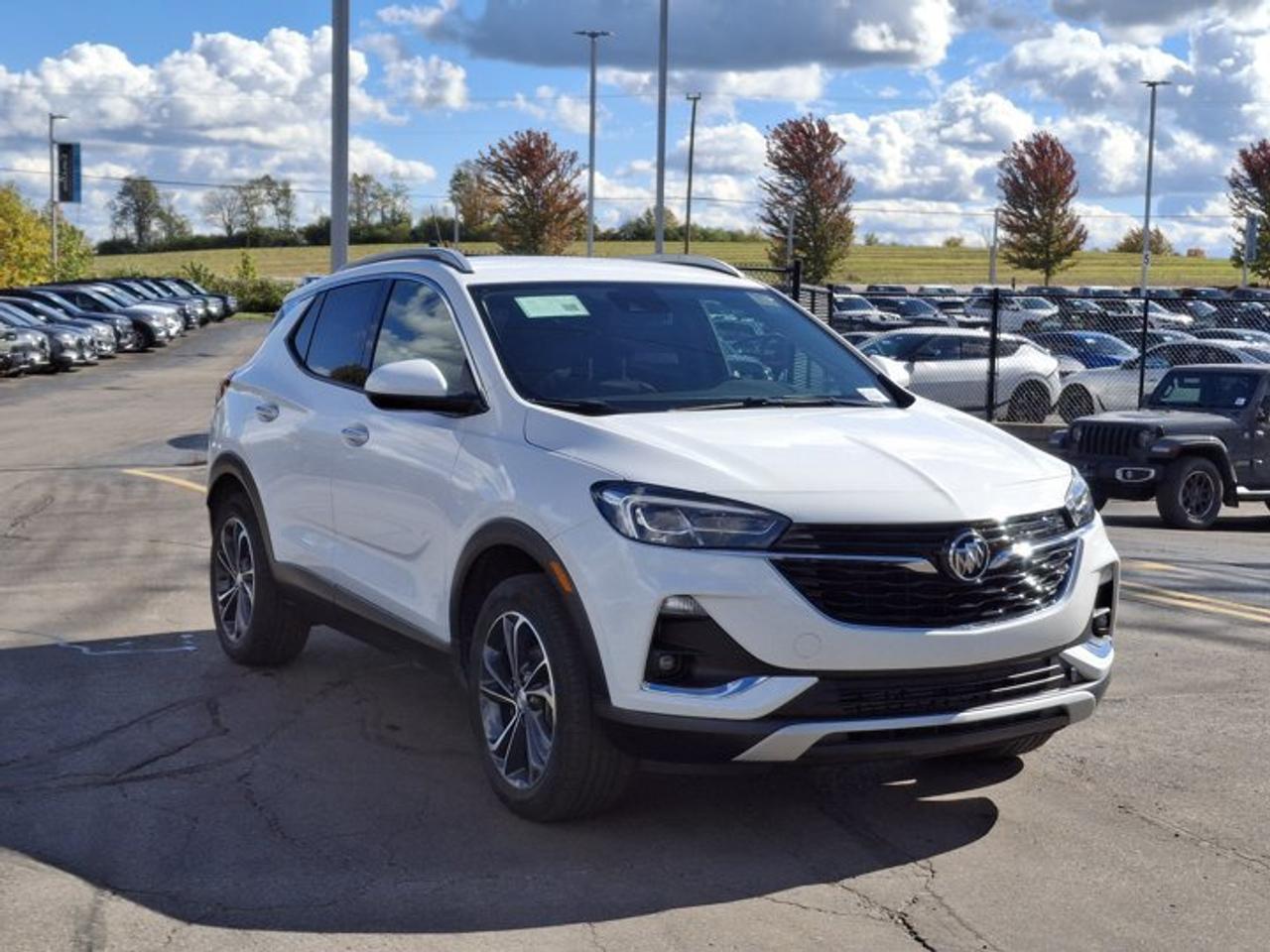 2022 Buick Encore GX Essence AWD | Leather | Heated Seats + Steering | Power Liftgate | Lane Keep Assist | and More ! Photo