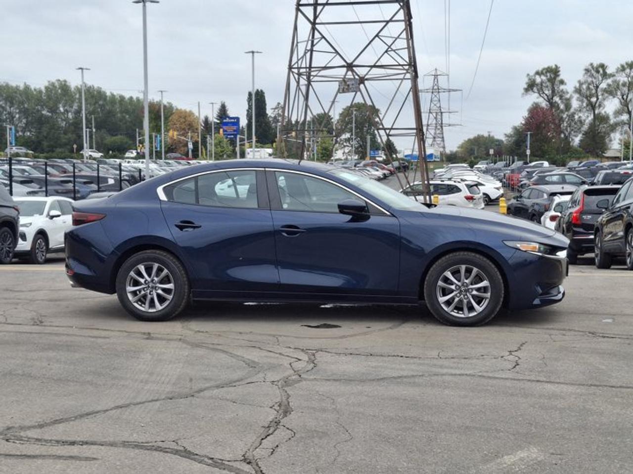 2020 Mazda MAZDA3 GS AWD | Heated Seats + Steering | Adaptive Cruise | Carplay | Blind Spot | Rear Cam | and More ! Photo