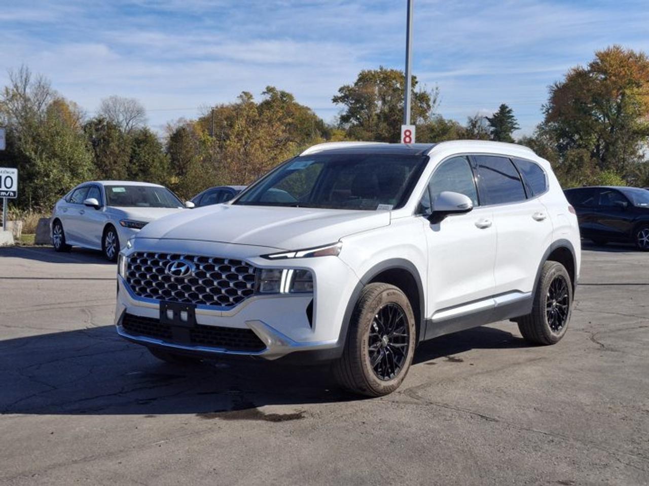 2023 Hyundai Santa Fe Preferred Trend AWD | Leather | Sunroof | Adaptive Cruise | Heated Wheel + Seats | Power Seat & More Photo