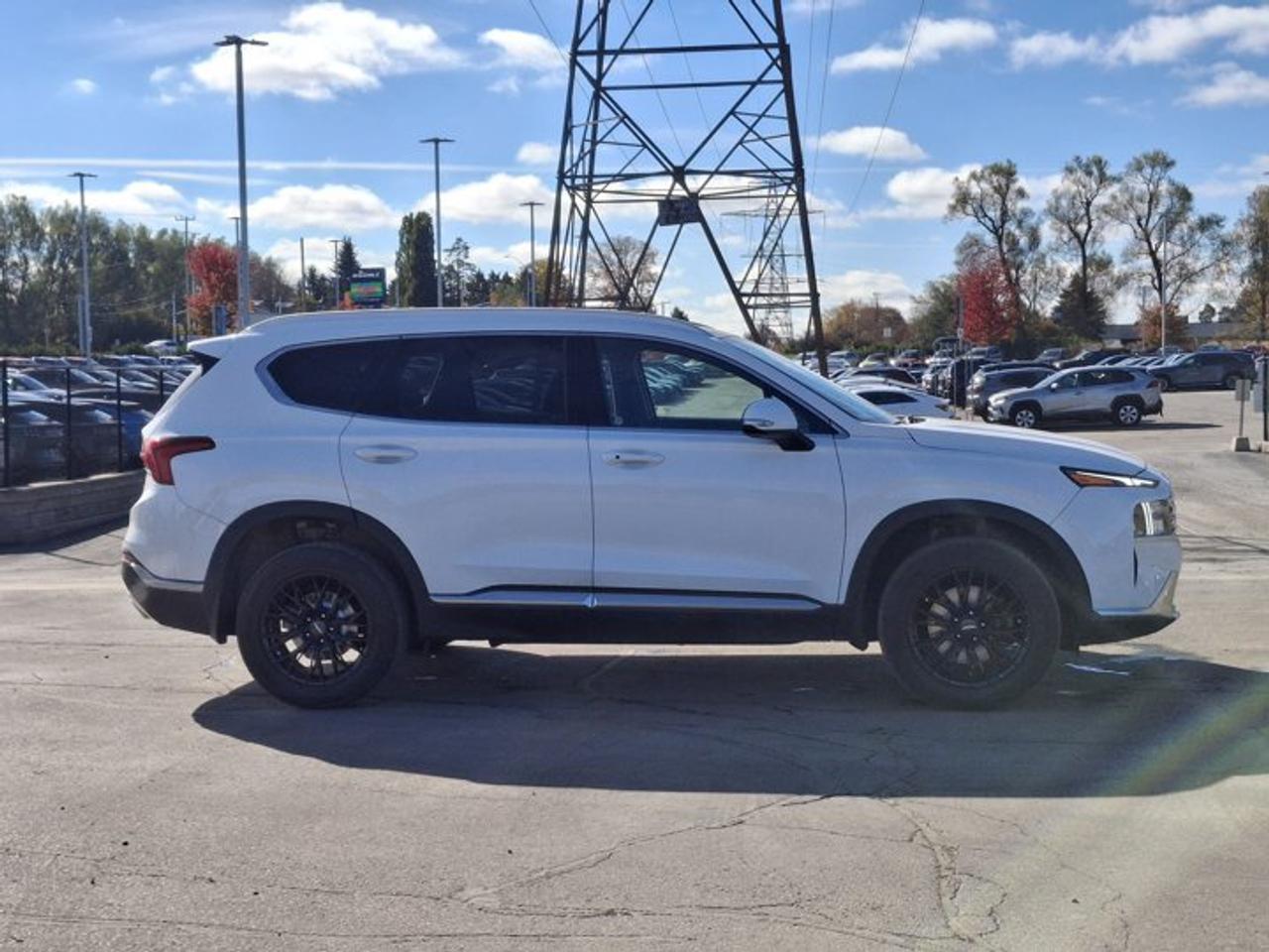2023 Hyundai Santa Fe Preferred Trend AWD | Leather | Sunroof | Adaptive Cruise | Heated Wheel + Seats | Power Seat & More Photo