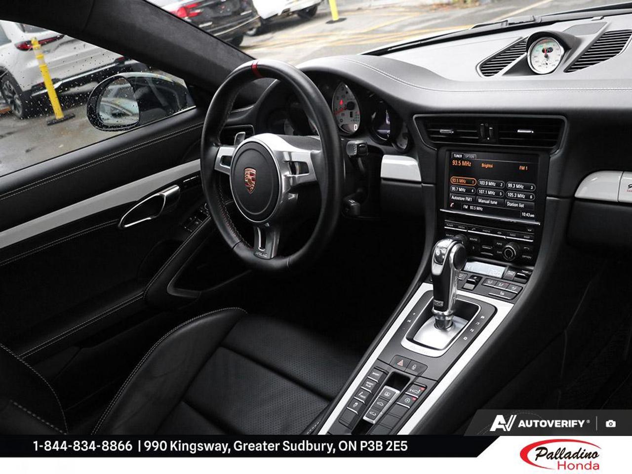 2015 Porsche 911 Turbo S Photo