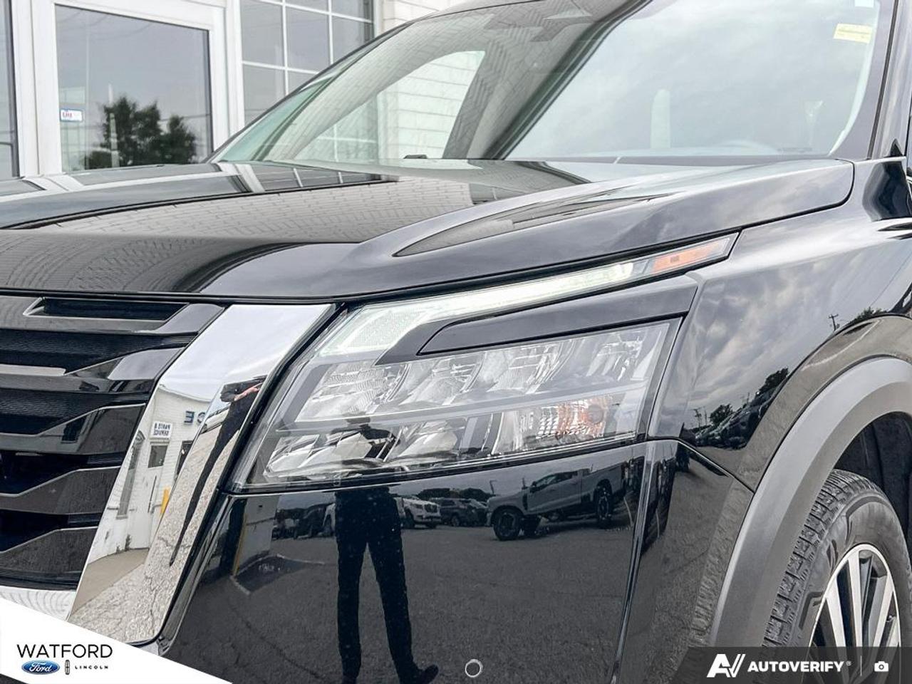 2025 Nissan Pathfinder Platinum 4WD Photo
