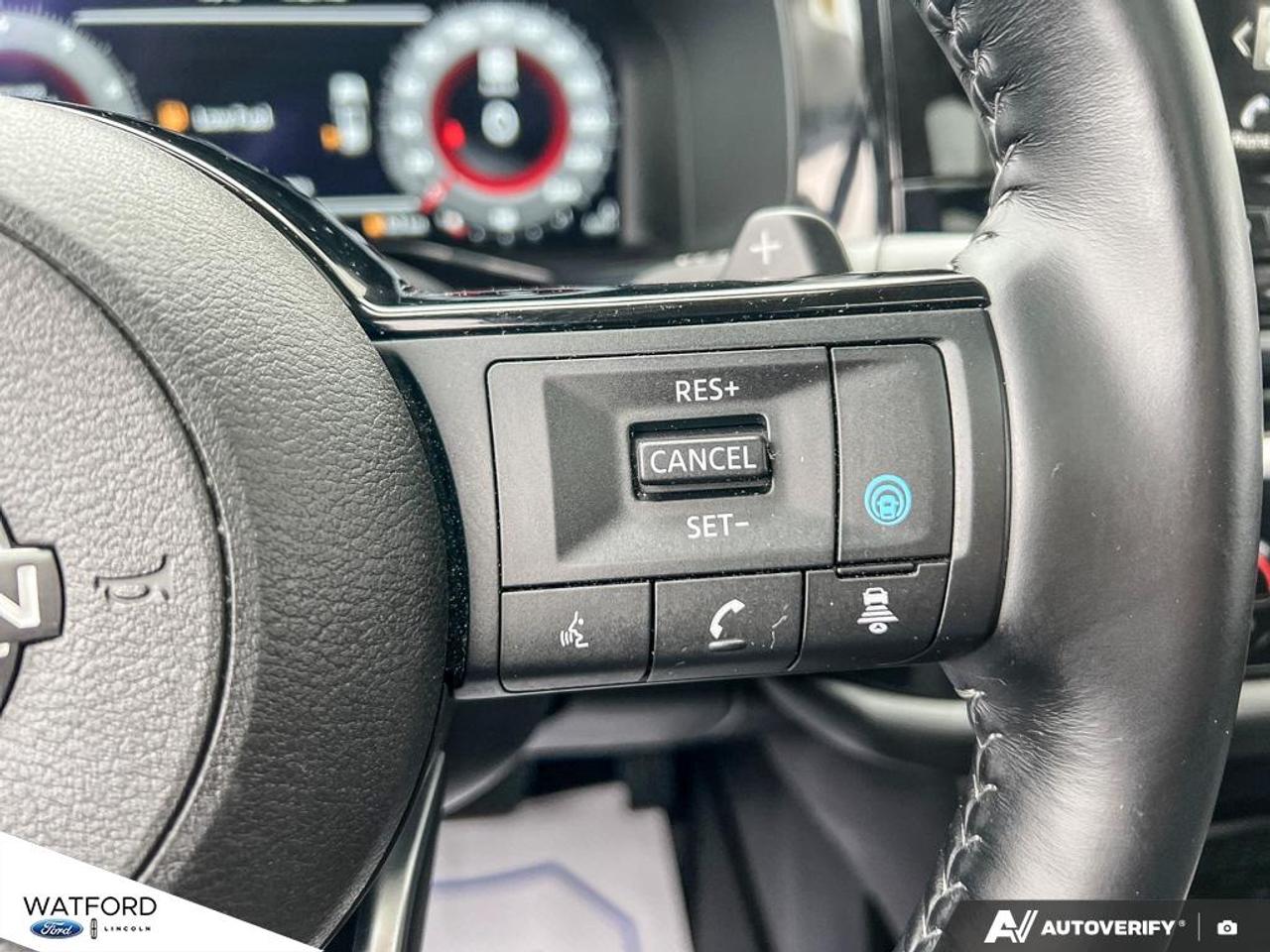 2025 Nissan Pathfinder Platinum 4WD Photo