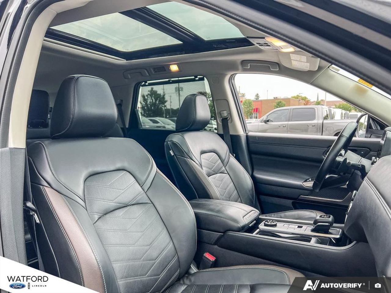 2025 Nissan Pathfinder Platinum 4WD Photo