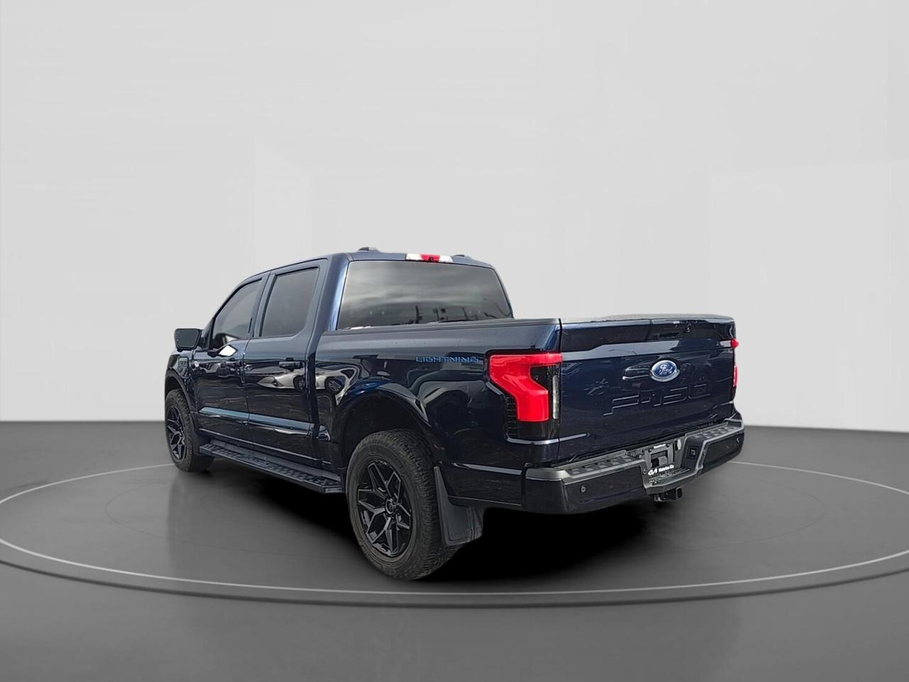 2023 Ford F-150 Lightning XLT Photo3