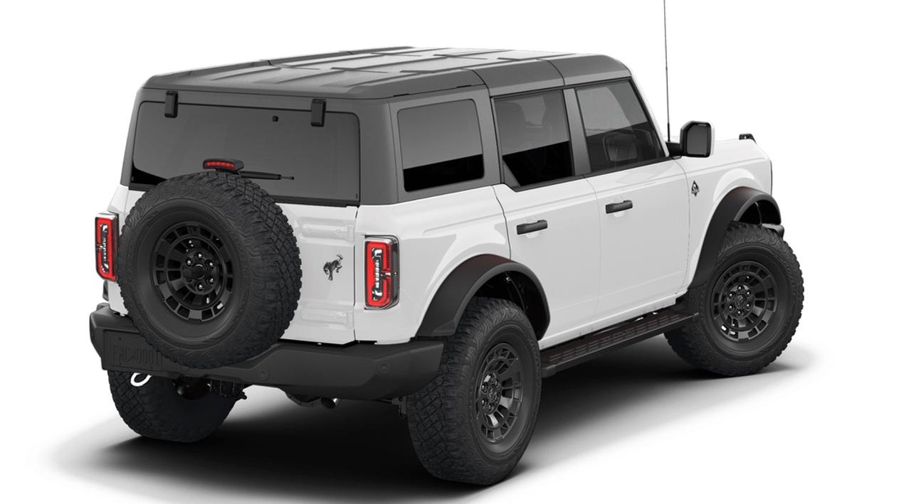 2026 Ford Bronco Outer Banks Photo2