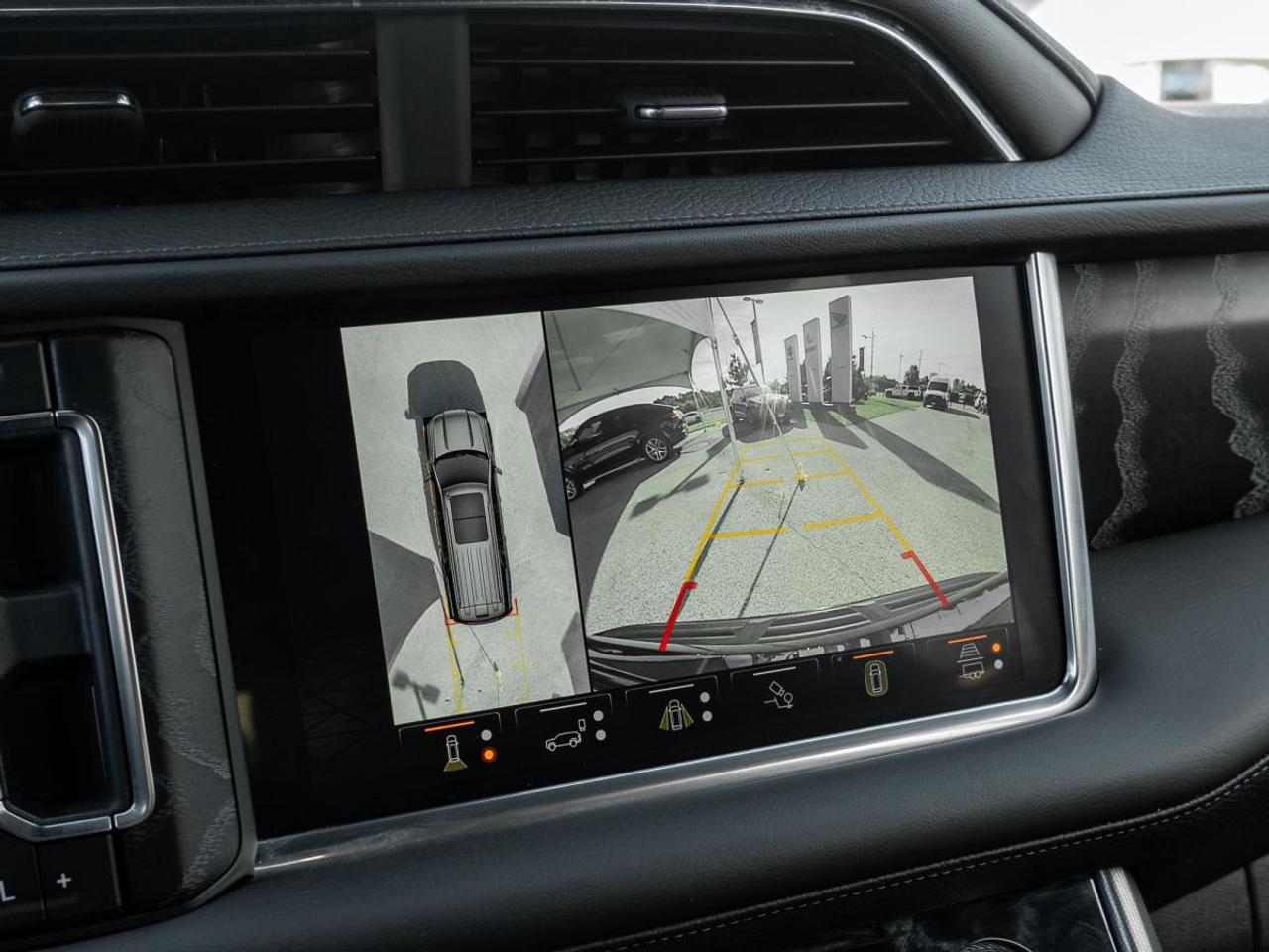 2024 GMC Yukon Denali Photo