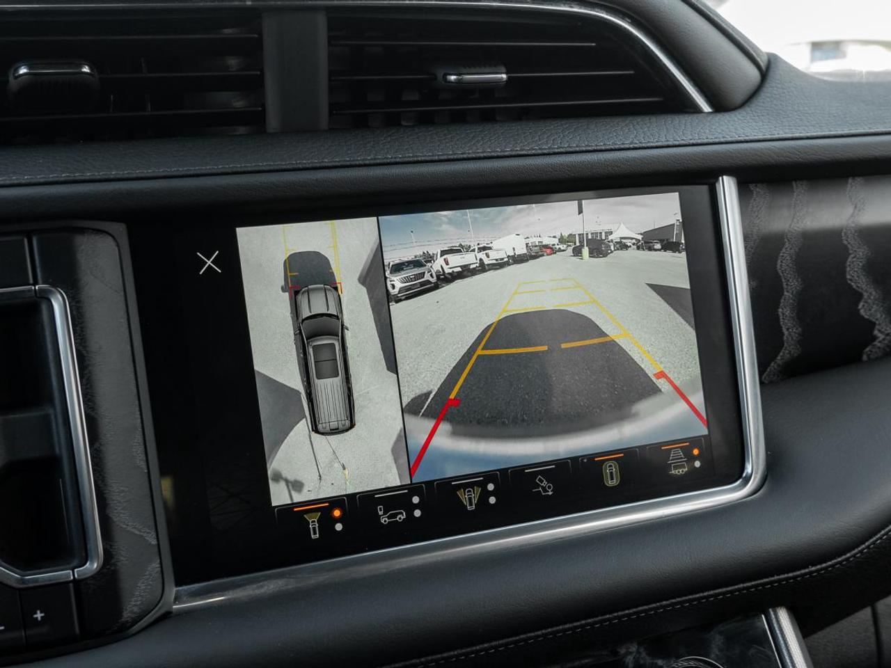 2024 GMC Yukon Denali Photo
