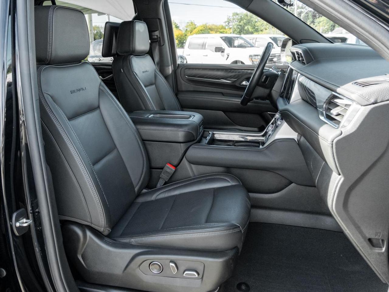 2024 GMC Yukon Denali Photo